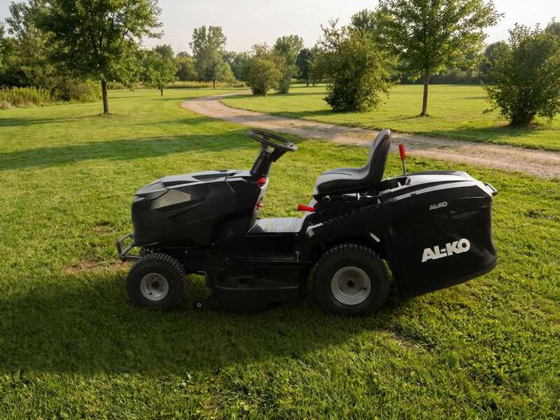AL-KO Comfort 14-86.6 HD-A - Tracteur tondeuse - Transmission hydrostatique - Bac de ramassage
