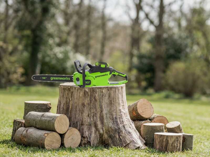 Greenworks CS40O6 - Tron&ccedil;onneuse &agrave; batterie 60 V - Guide de 40 cm - SANS BATTERIE NI CHARGEUR