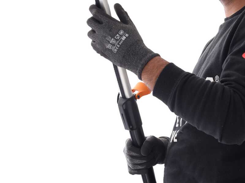 Fiskars UPX96 - Coupe-branches t&eacute;lescopique professionnel - 240/400 cm - 2 positions de coupe