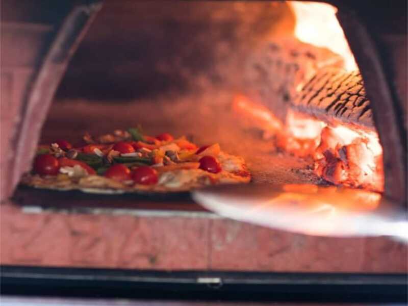Pizza Party Bollore - Four &agrave; pizza hybride 2-en-1 gaz/bois - Chambre de cuisson 60 x 60 cm - Sole en biscotto r&eacute;fractaire