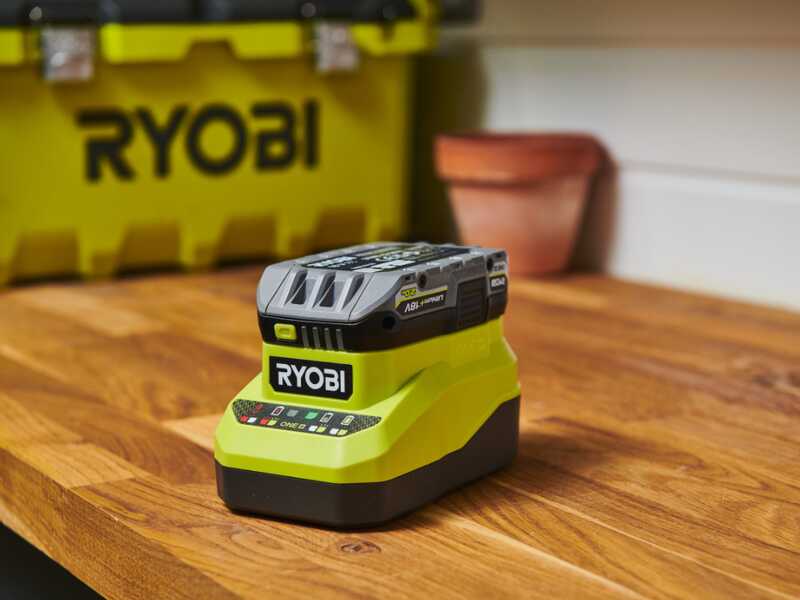 Chargeur rapide lithium RYOBI RC18120A - 18 V