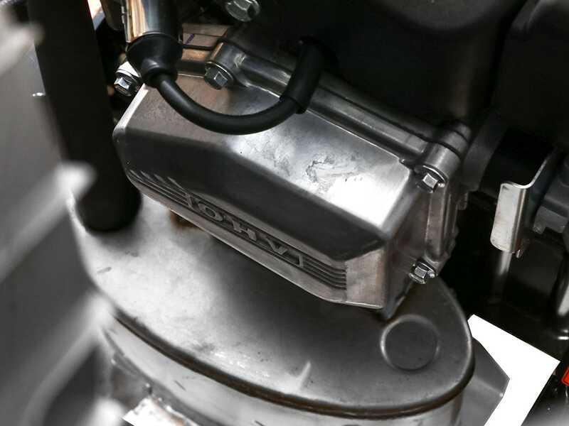 BullMach PEGASO 95-200 RMH - Tracteur tondeuse avec transmission hydrostatique - Bac de ramassage - Mulching