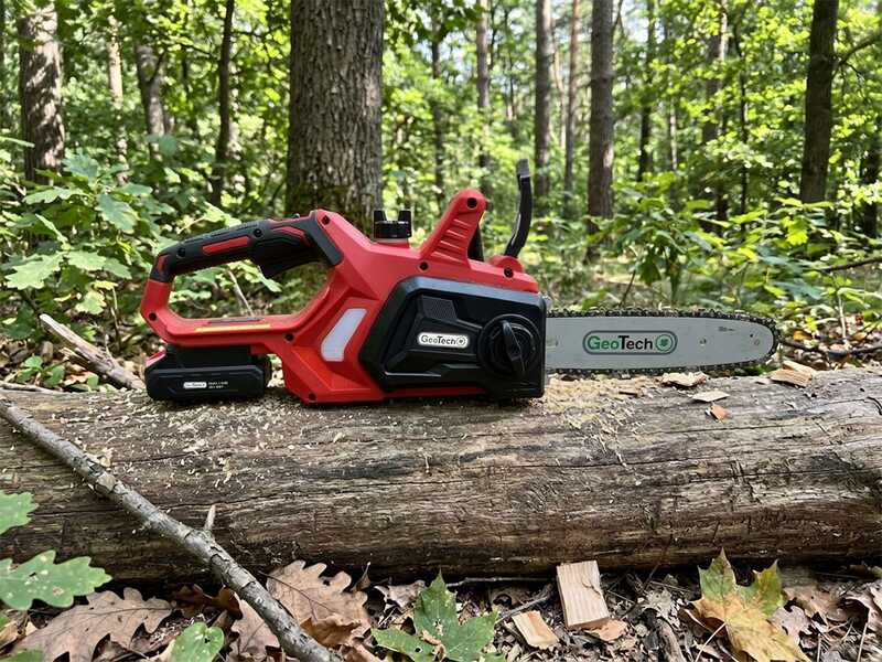 GeoTech X-Line CS-20V - Tron&ccedil;onneuse &agrave; batterie 20 V/4 Ah - Guide de 25 cm