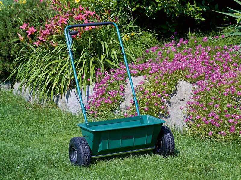 Stocker 3915 - Chariot &eacute;pandeur d&rsquo;engrais - Semoir &agrave; pouss&eacute;e manuelle - Capacit&eacute; 27 kg
