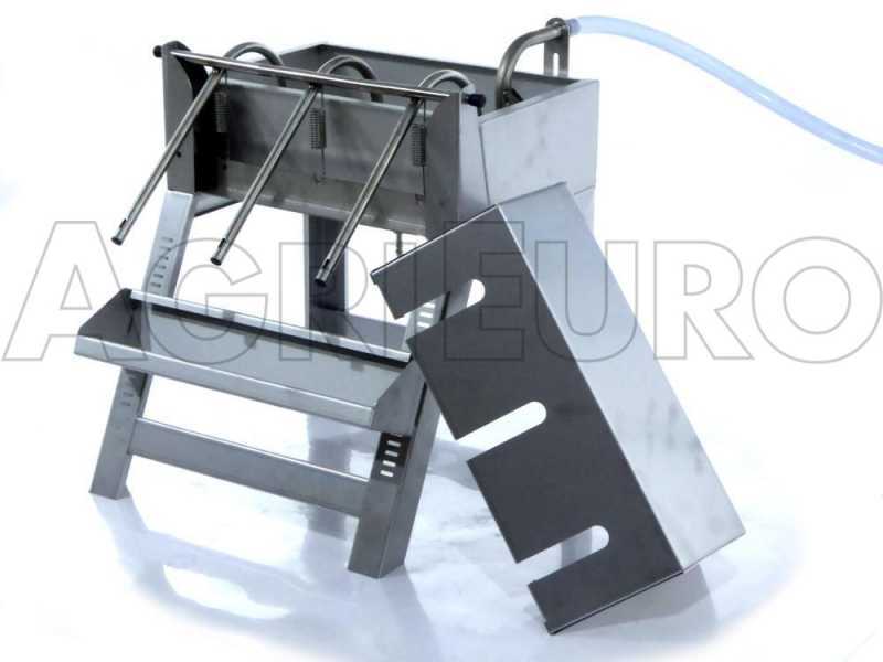 Enotecnica Pillan 3B INOX - Remplisseuse manuelle &agrave; 3 becs, avec r&eacute;servoir et structure en acier inoxydable