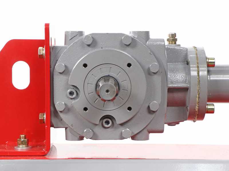 GeoTech-Pro MFM 165-H - Broyeur pour tracteur - S&eacute;rie moyenne - D&eacute;port hydraulique