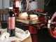 Berkel B114 - Trancheuse &agrave; volant avec pi&eacute;destal - Lame en acier au chrome de 320 mm - Rouge