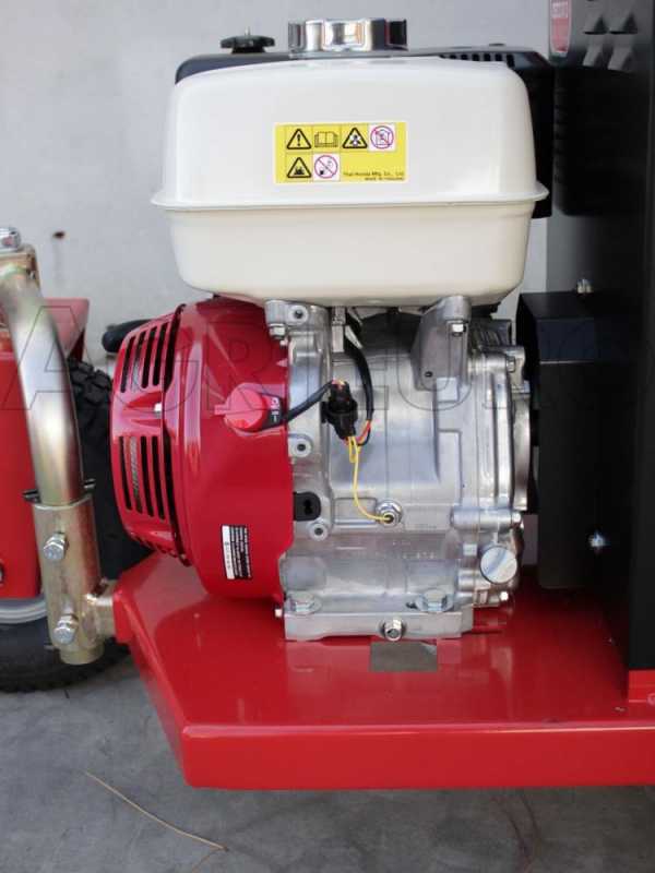 Broyeur de branches professionnel Ceccato Tritone Monster &ndash; moteur Honda GX 390