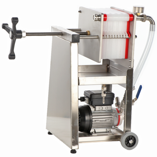 Enotecnica Pillan F10 - Filtre &agrave; plaques pour vin sur chariot - Ch&acirc;ssis INOX et pompe NOVAX