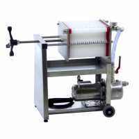 Enotecnica Pillan AF20 - Filtre &agrave; 20 cartons et &agrave; plaques 20x20 - pompe oneologique-ch&acirc;ssis/pompe en acier INOX